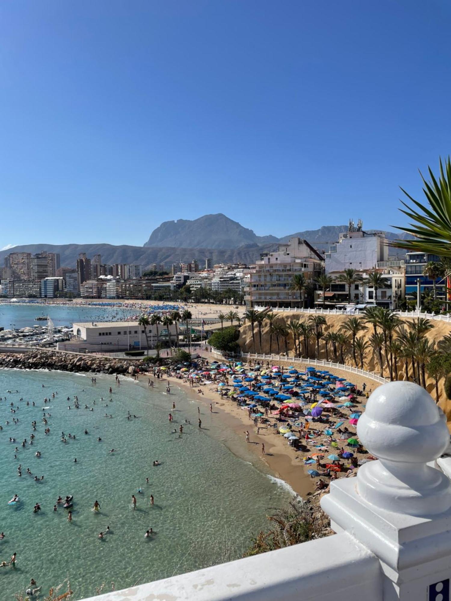 Apartamentos Pelicano Benidorm Exteriér fotografie