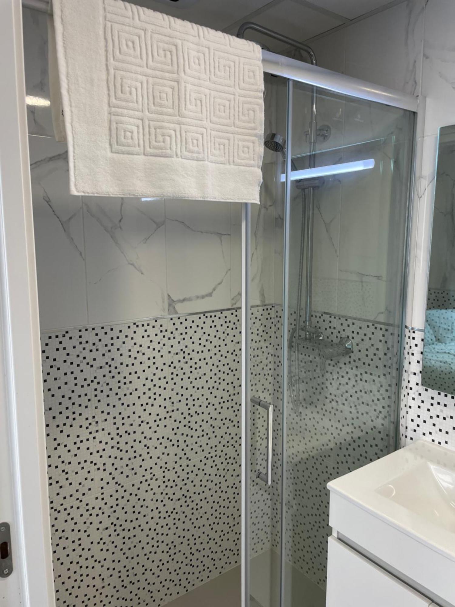 Apartamentos Pelicano Benidorm Pokoj fotografie