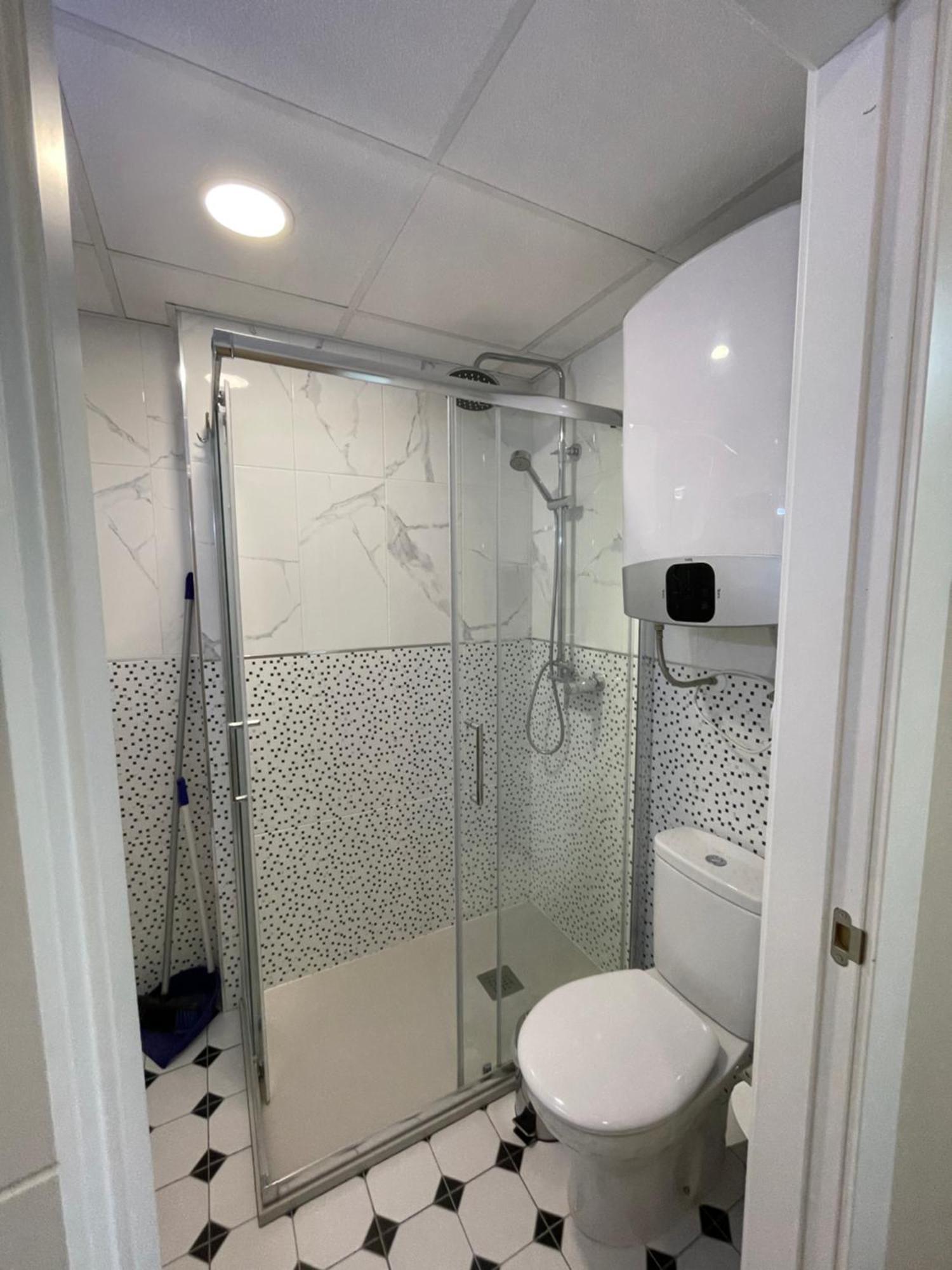Apartamentos Pelicano Benidorm Pokoj fotografie
